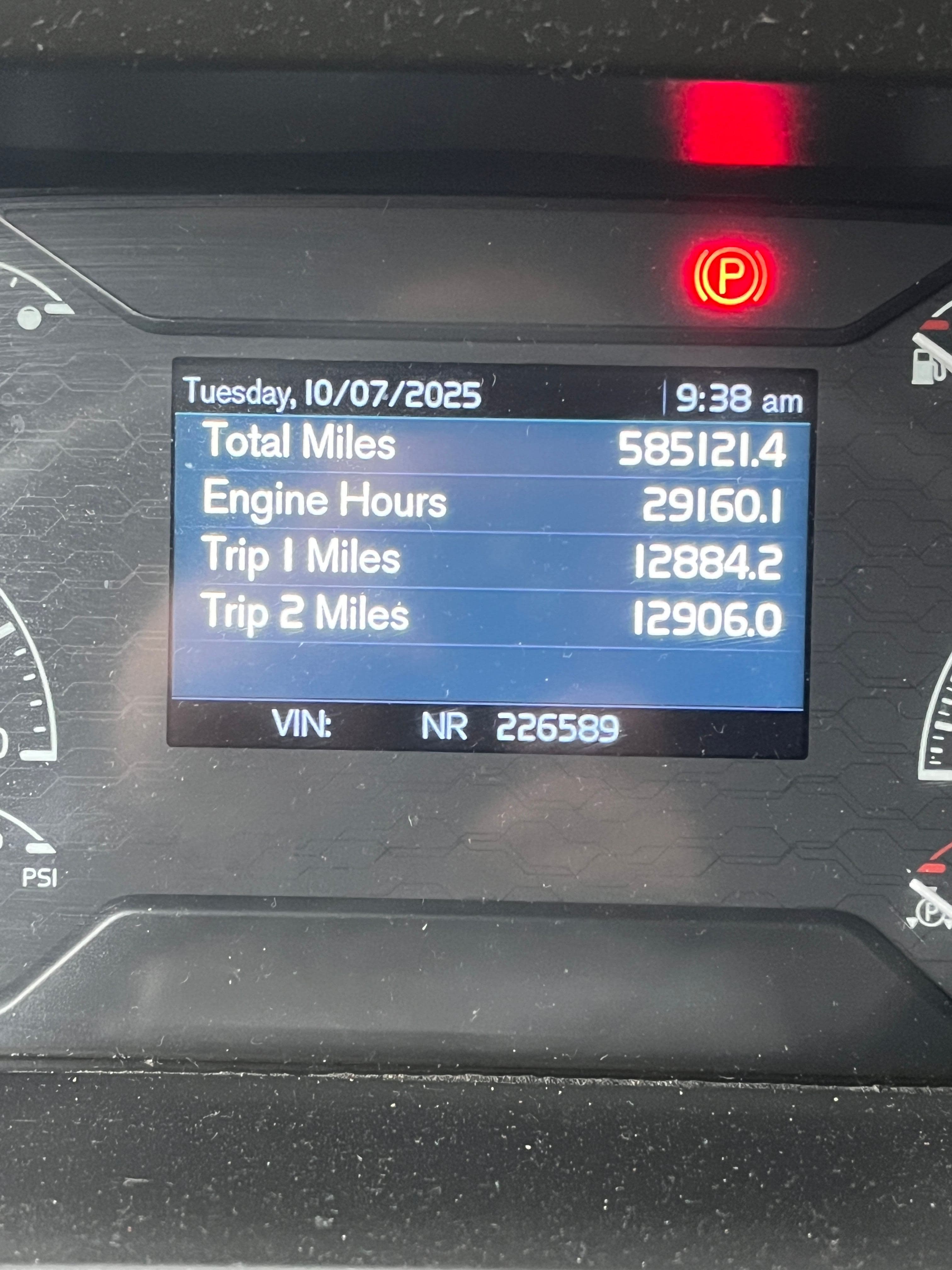 2020 Volvo VNL image 3