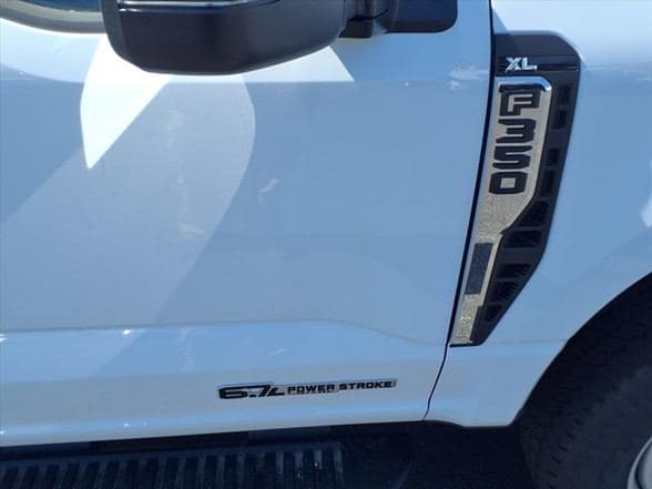 2026 Ford F350 SD XL image 9