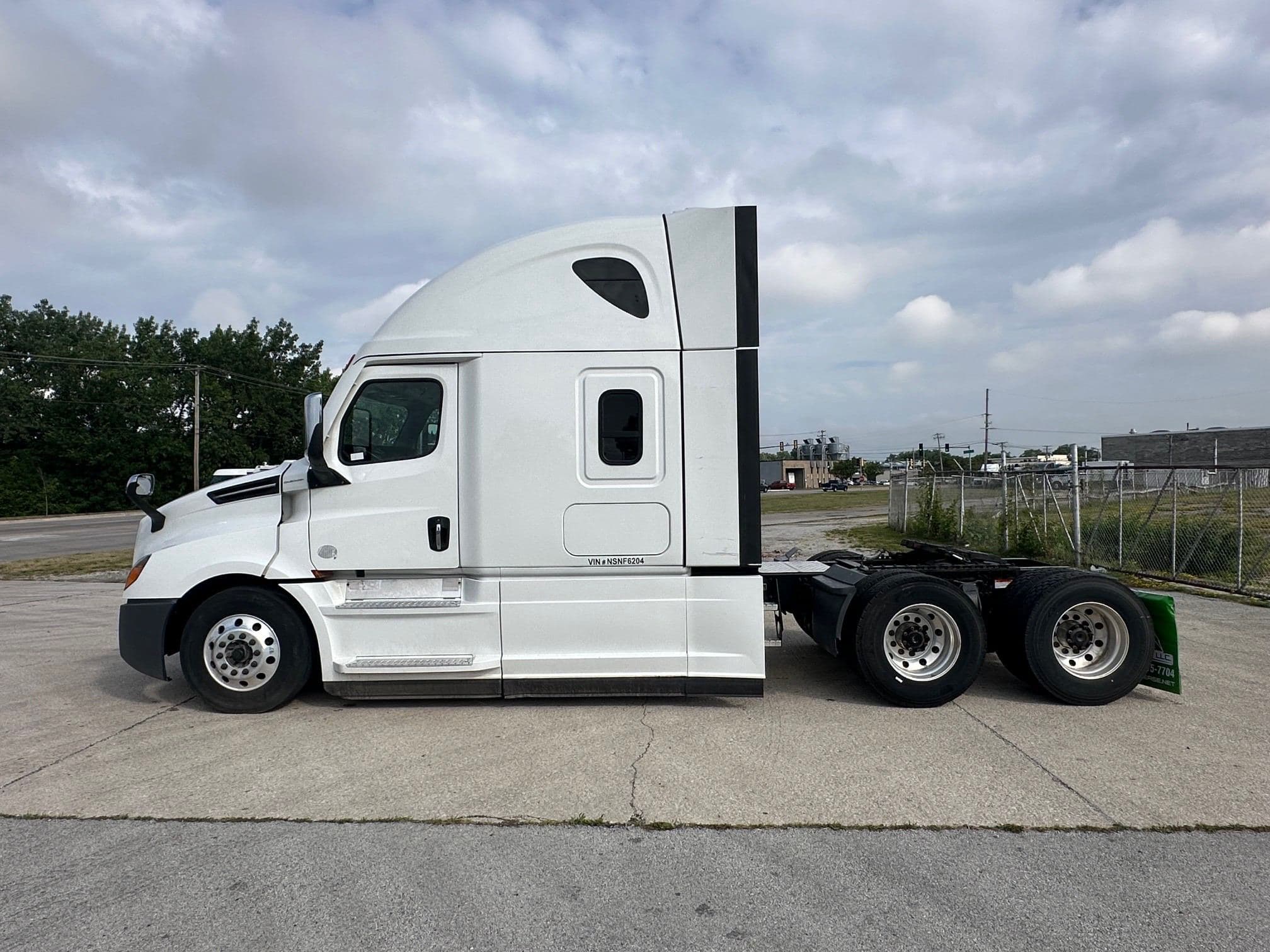2022 Freightliner Cascadia image 5