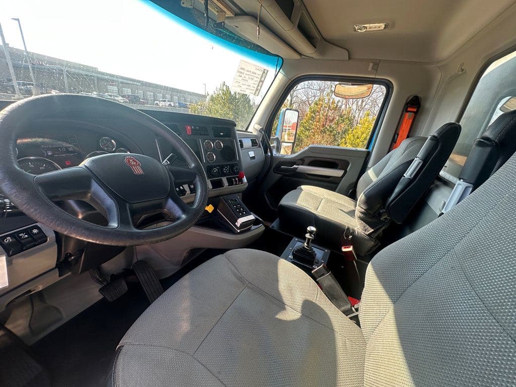 Used 2022 KENWORTH T880S image 14