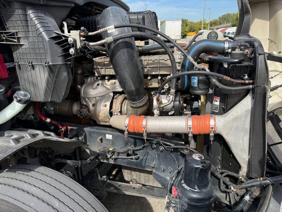 2018 Freightliner Cascadia image 8