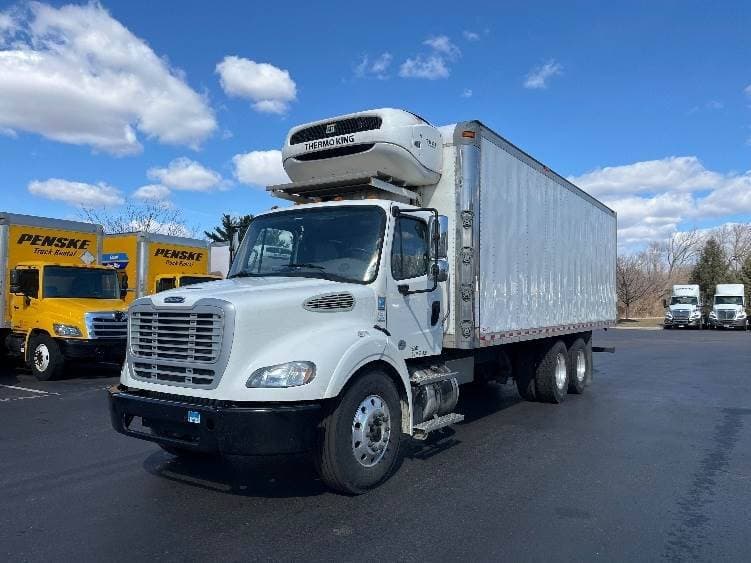 2021 Freightliner M2 image 13