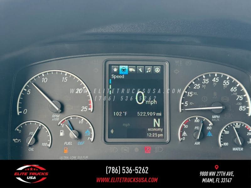 2022 Freightliner Cascadia image 13