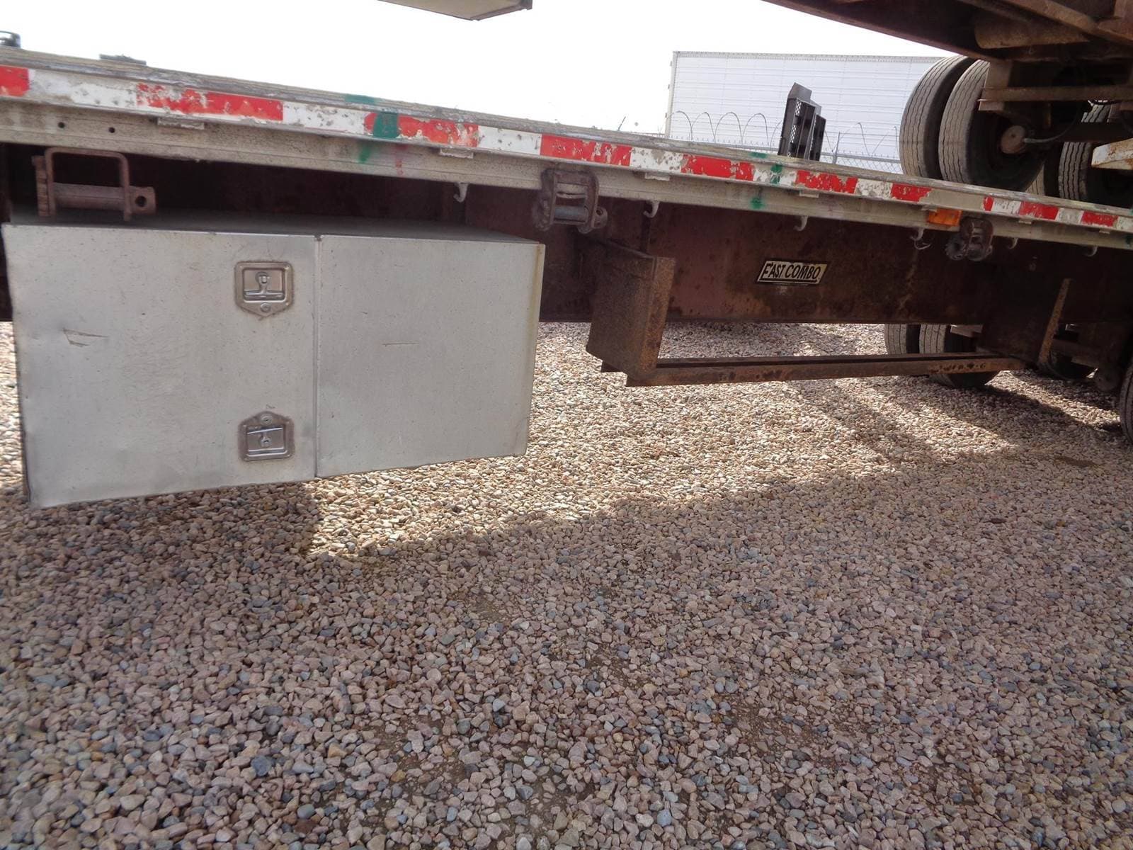 2005 Great Dane 48x102 Combination Flatbed Trailer - Air Ride image 8