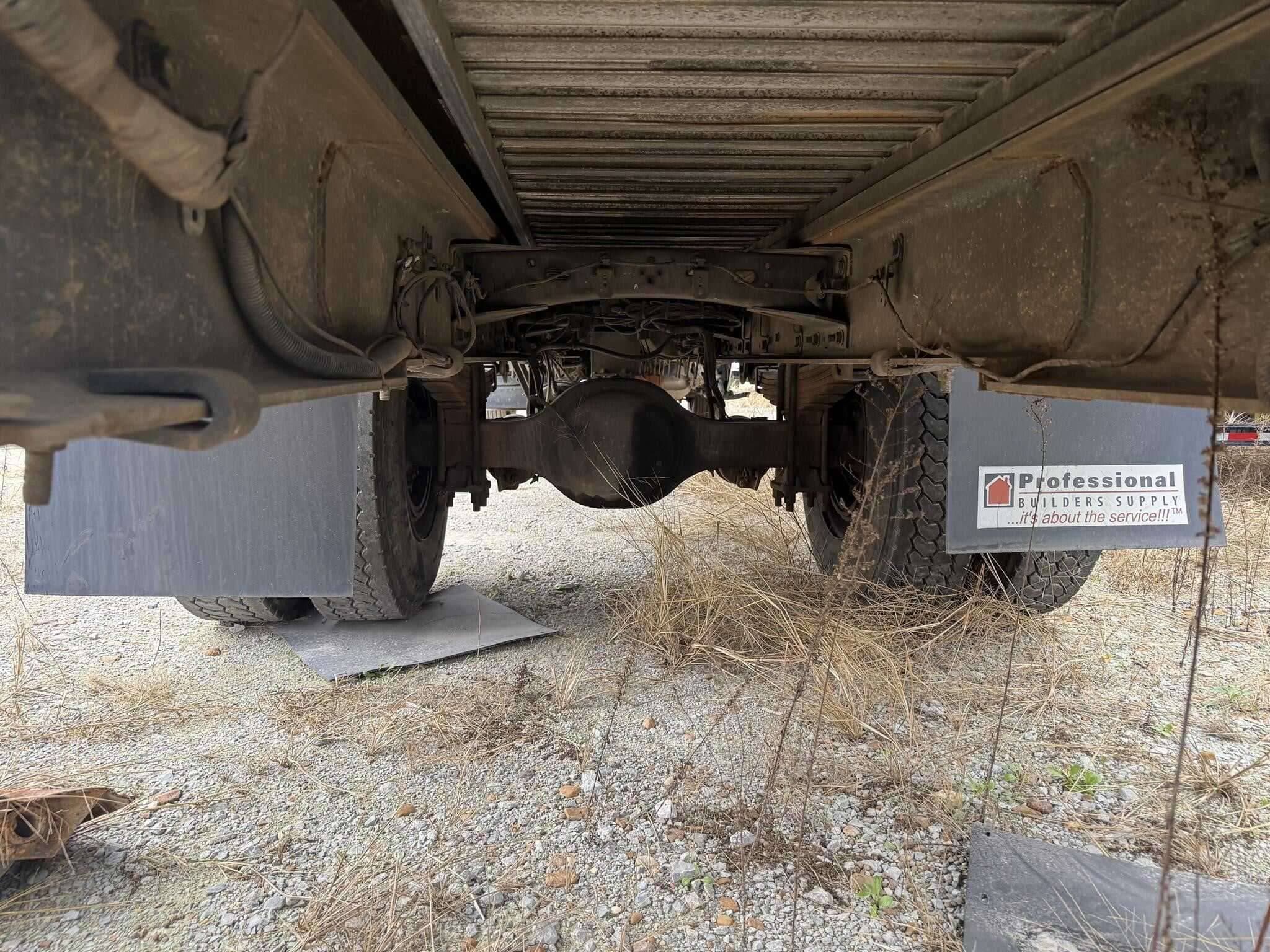 2017 Freightliner M2 image 13
