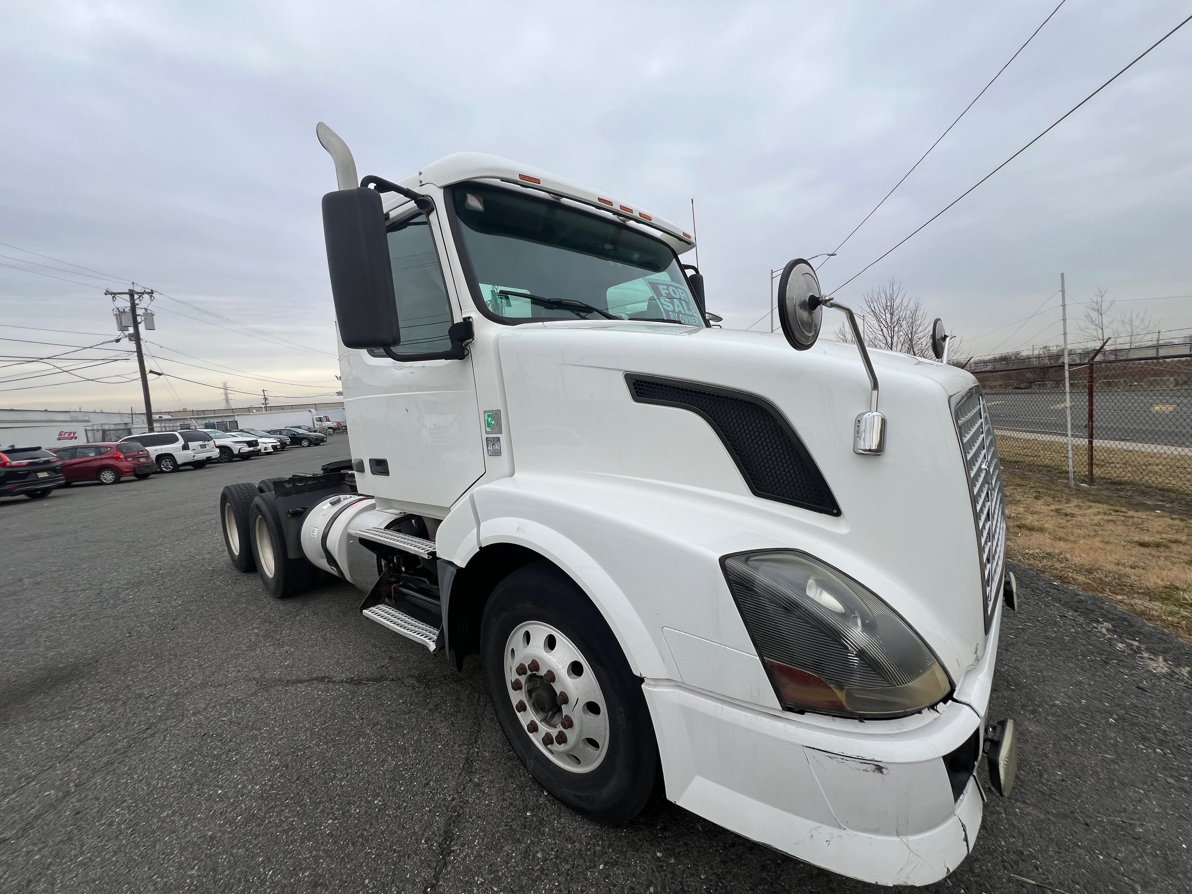 2012 Volvo VNL image 4