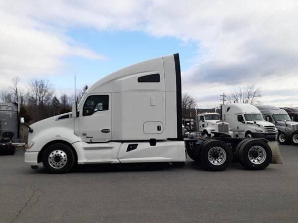 2021 Kenworth 310 image 2