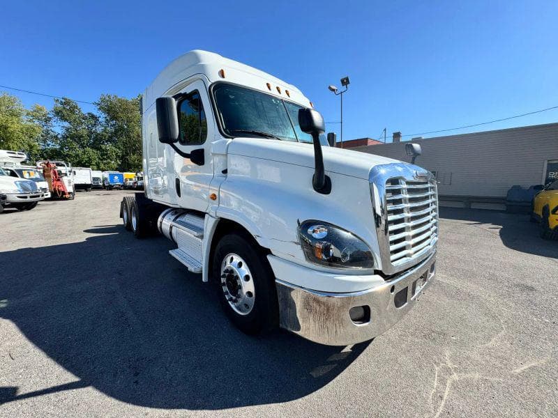2016 Freightliner Cascadia image 5