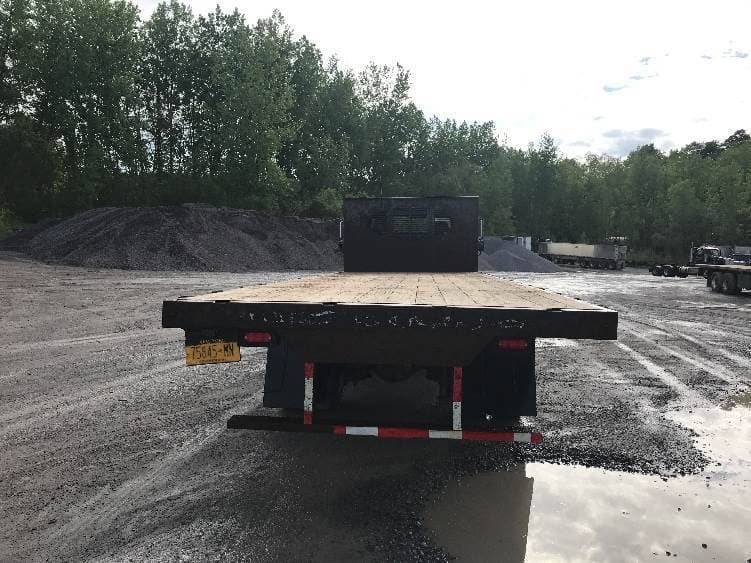 2021 Freightliner M2 image 11