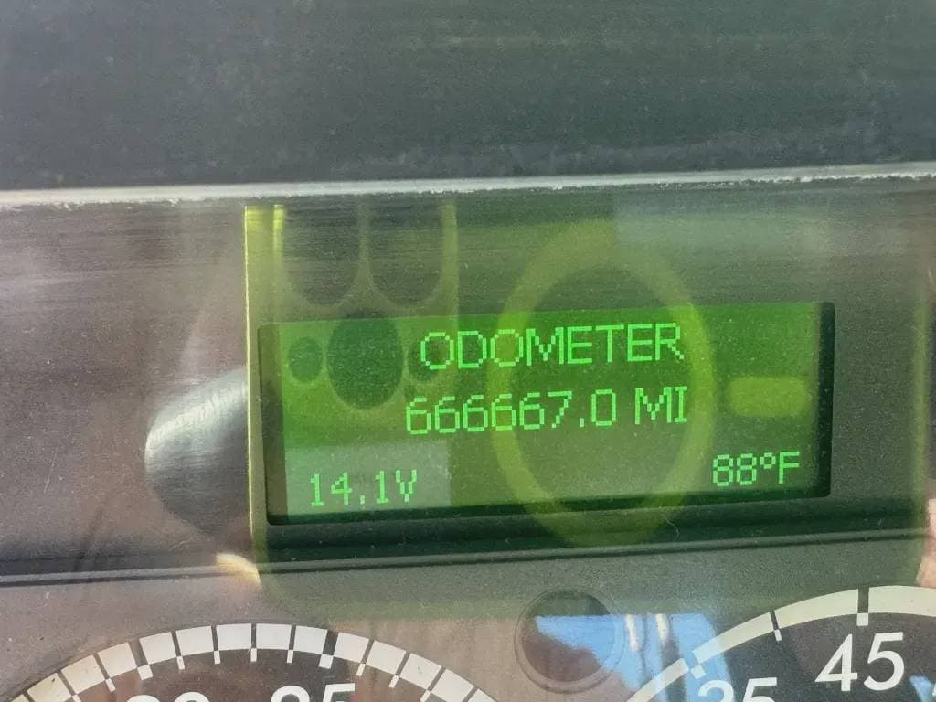 2017 Freightliner Cascadia 113 image 7
