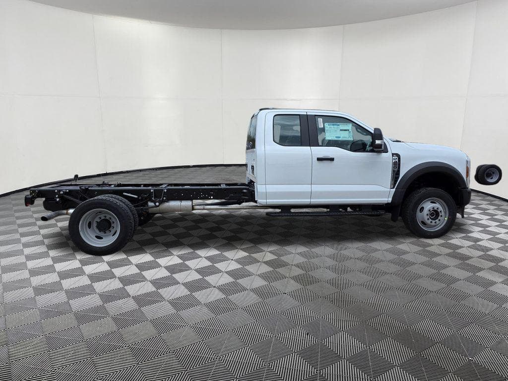 2026 Ford F-450SD XL DRW image 9