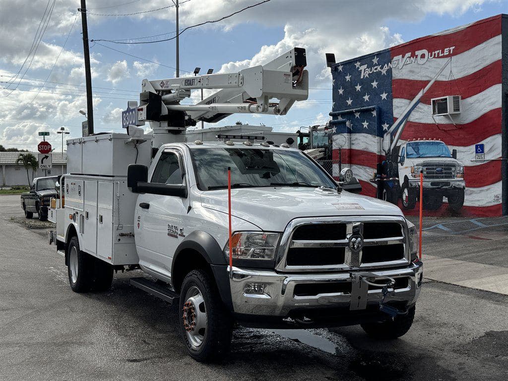 2017 RAM 5500 image 1