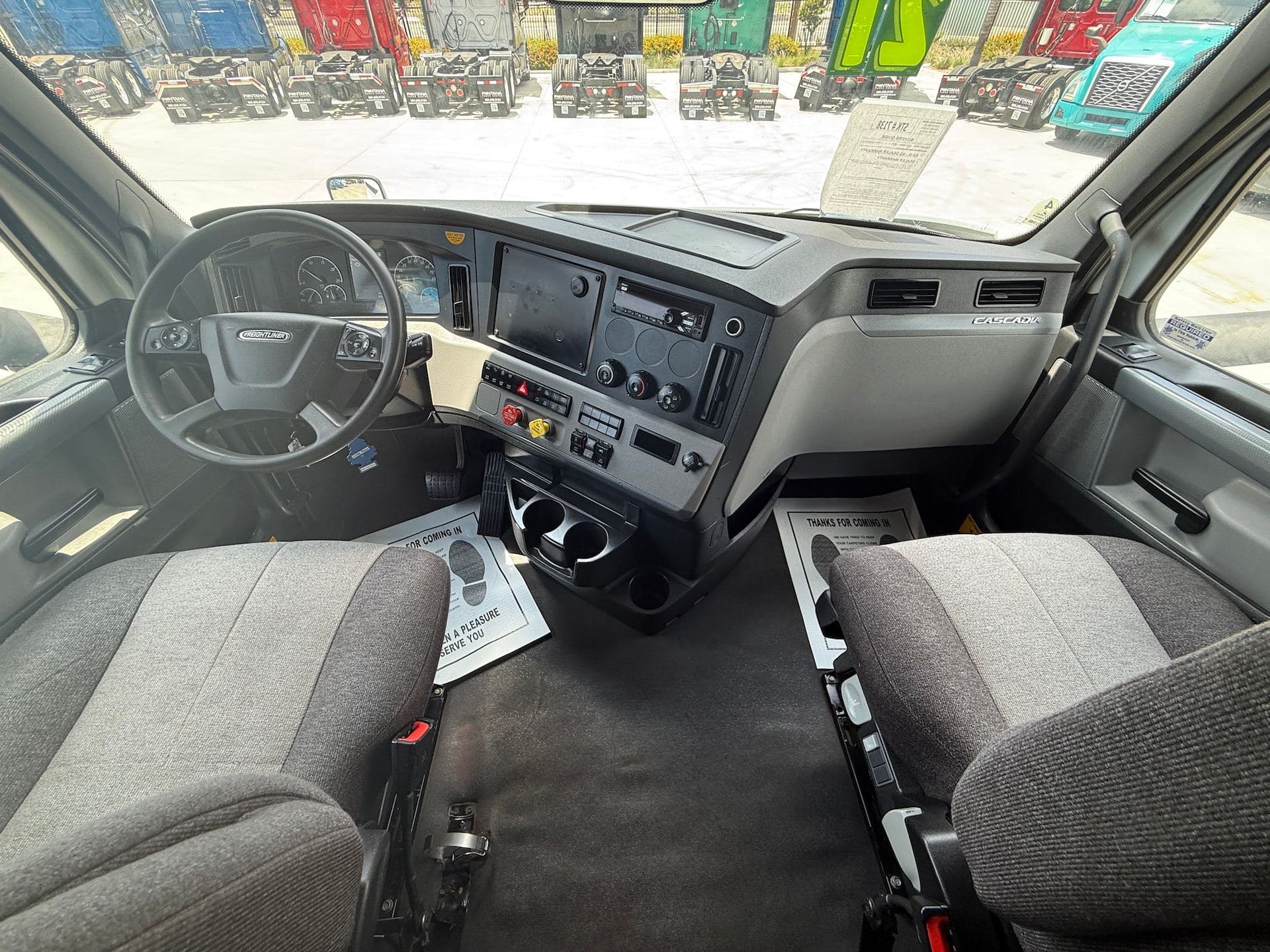 2021 Freightliner Cascadia 126 image 16