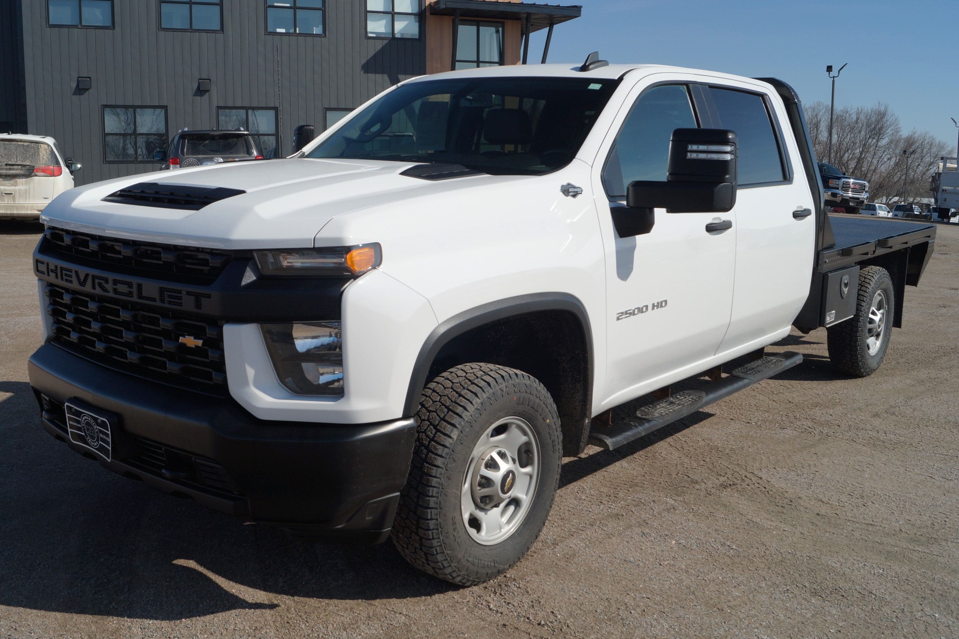 2023 Chevrolet Silverado 2500 WT - 8ft Flatbed - 4WD 6.6L V8 image 9