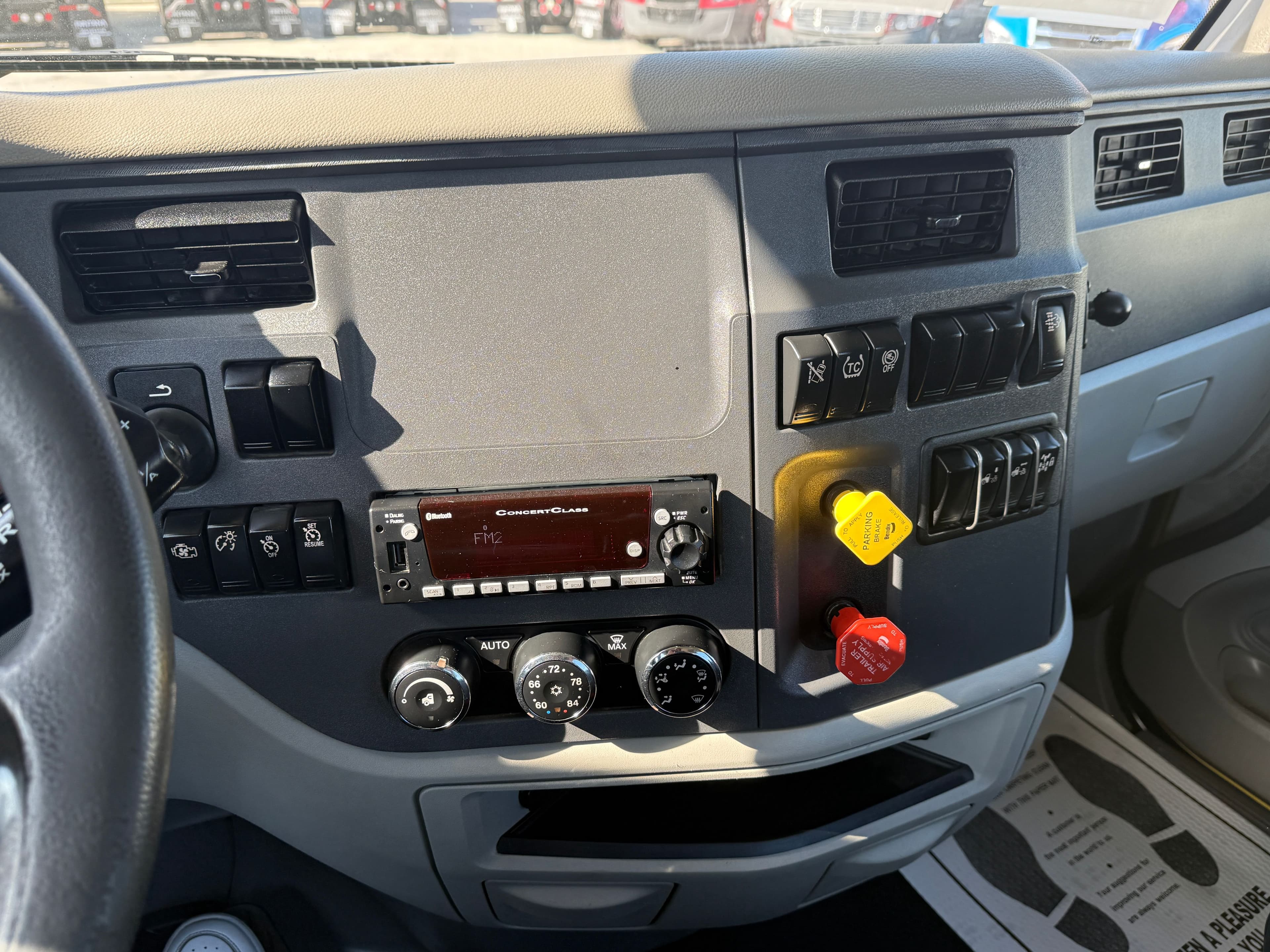 2021 Peterbilt 579 image 20