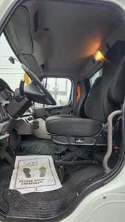 2019 Freightliner M2 image 7