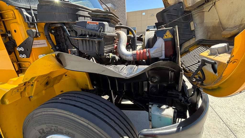 Used 2021 INTERNATIONAL MV607 image 9