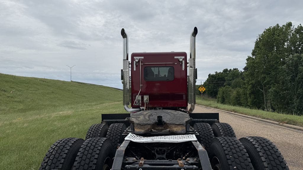 Used 2022 KENWORTH W900L image 8