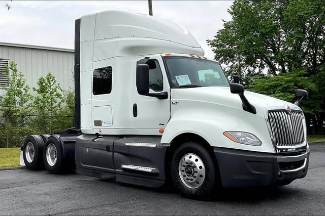 2022 International LT625 Sleeper Semi Truck - 56" Hi Rise Sleeper, A26, 12 Speed