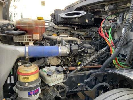 2020 Freightliner Cascadia image 12