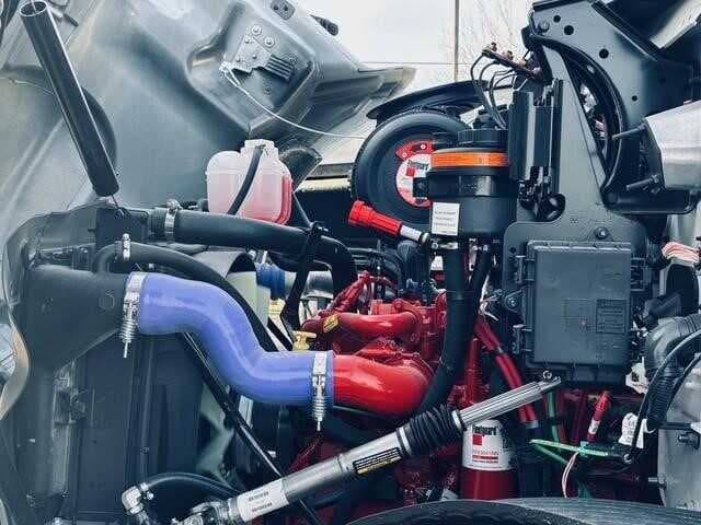 New 2025 MACK MD7 Stake Bed in Commerce City, CO image 6