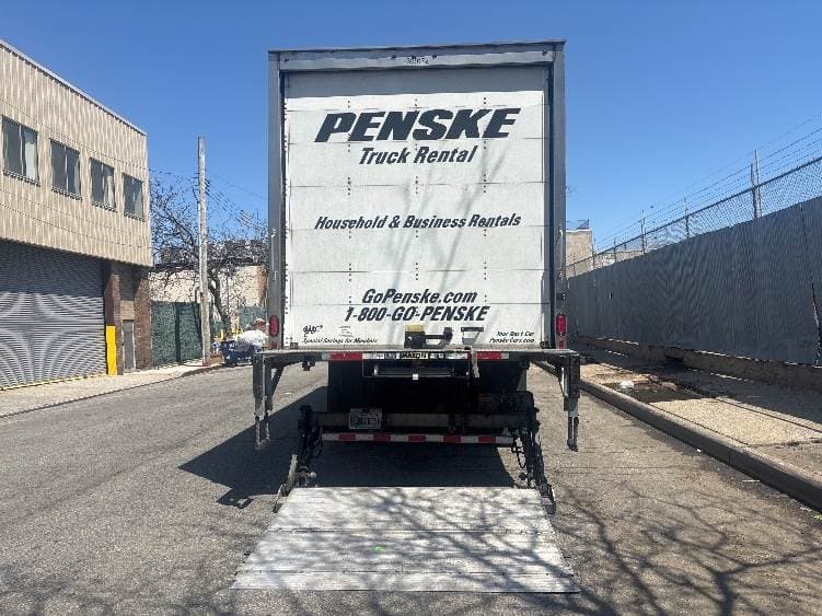 2022 International MV607 Box Truck - 220HP, 6 Speed Automatic, Roll up Door image 9