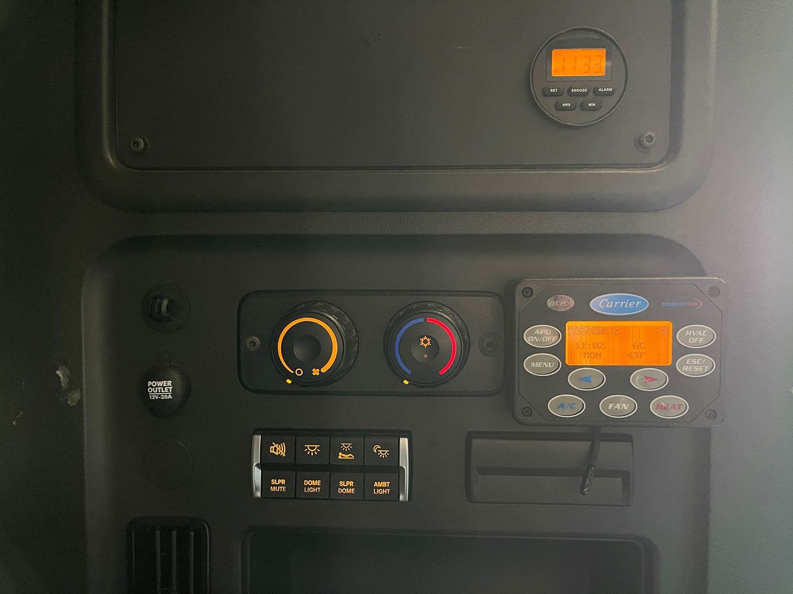 2022 Freightliner Cascadia image 22