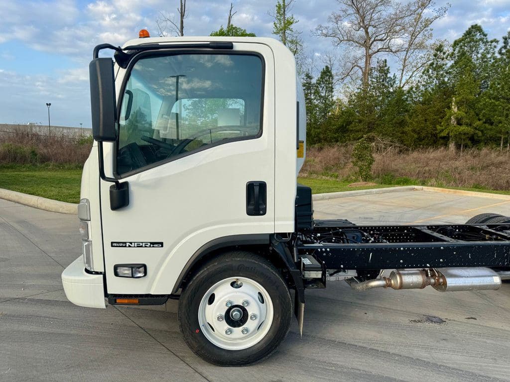 New 2026 ISUZU NPR-HD image 6