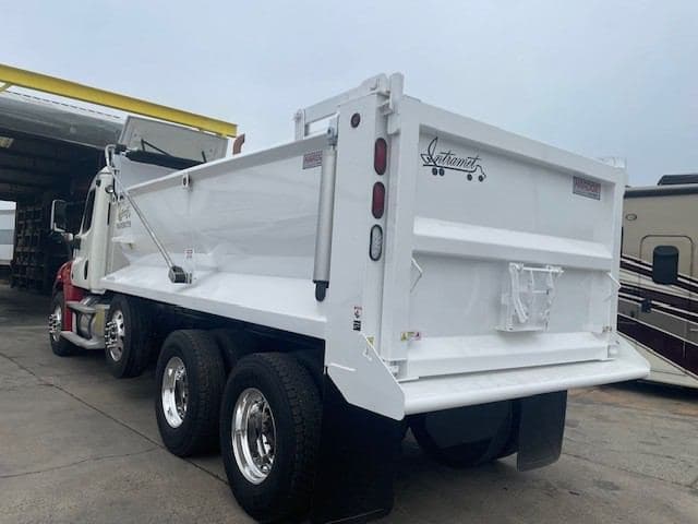 2019 Freightliner Cascadia 113 image 6