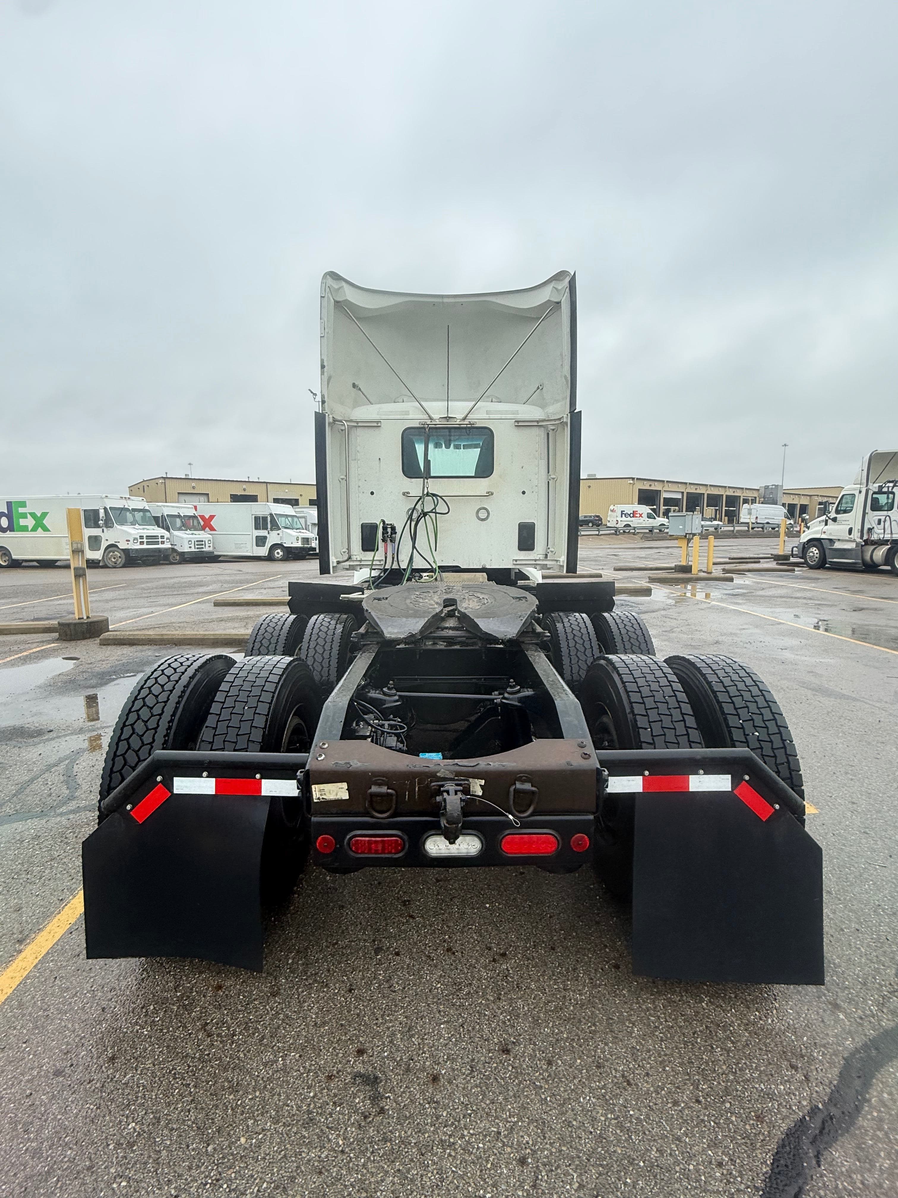 2021 Peterbilt 579 image 5