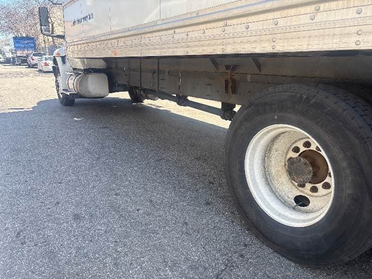 2022 International MV607 Box Truck - 220HP, 6 Speed Automatic, Roll up Door image 5