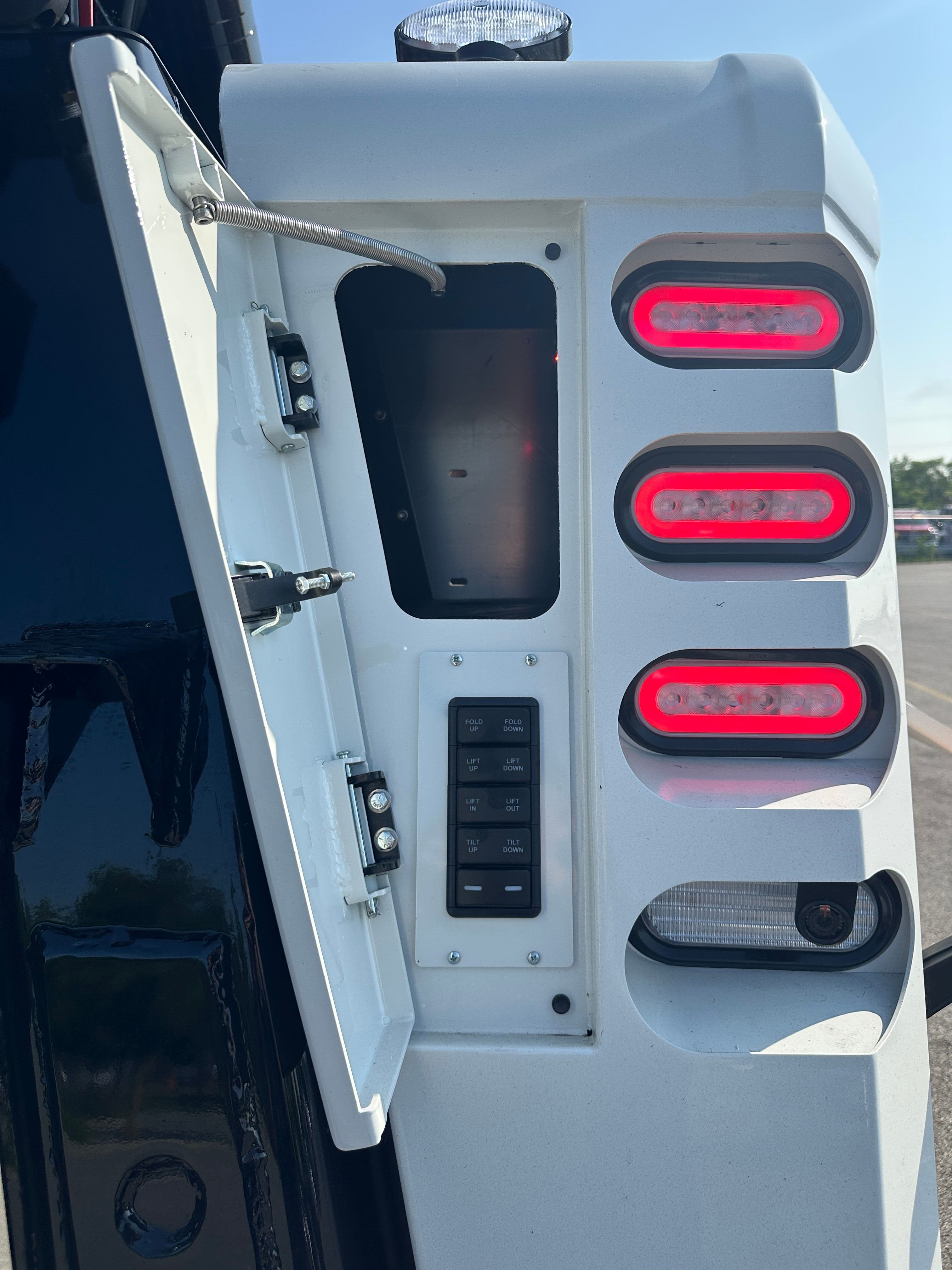 2025 Kenworth T880 WITH A CENTURY 9055XL image 23