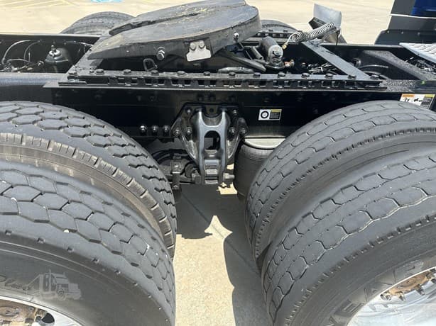 2021 Kenworth T680 image 4