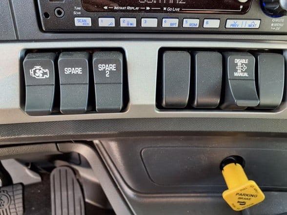 2025 Kenworth T880 image 23