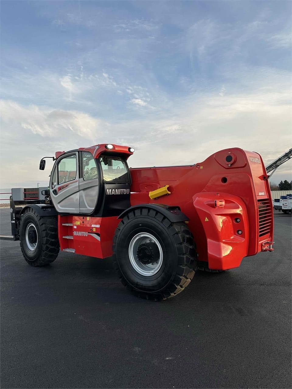 2023 MANITOU MHT11250 MH4469 image 2