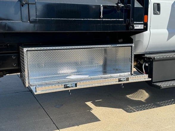 2025 Ford F650 SD image 9