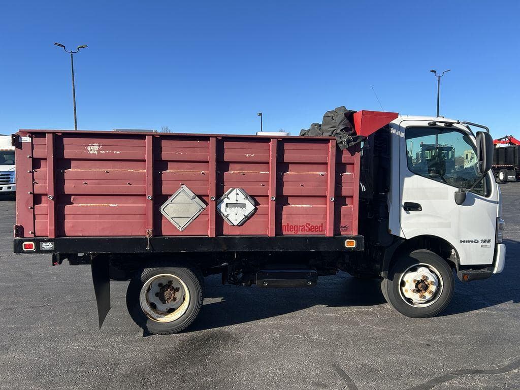 2018 Hino 195 image 6