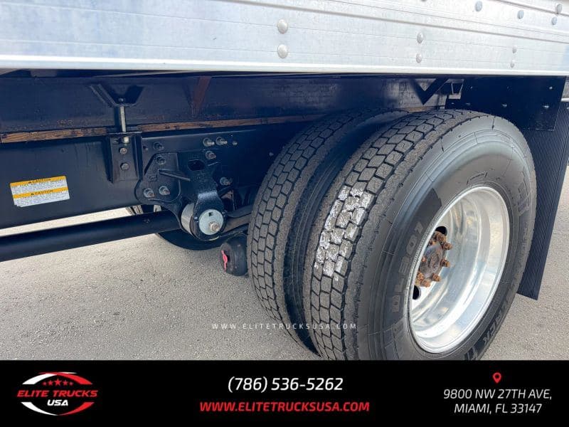 2020 Hino 268 image 26