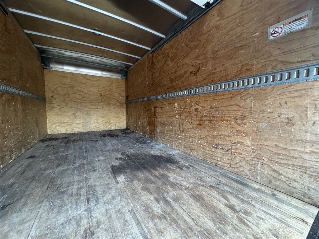 2021 Isuzu NPR XD image 30