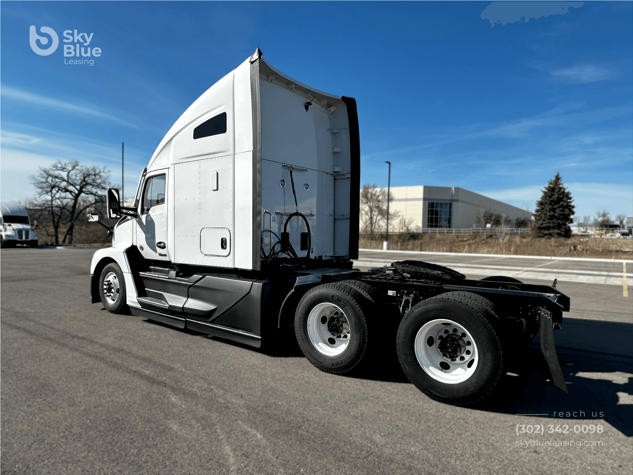 2025 Kenworth T680 image 3