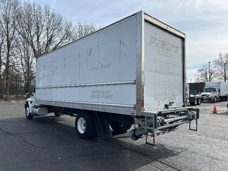 2022 International MV607 Box Truck - 220HP, 6 Speed Automatic, Roll up Door image 6