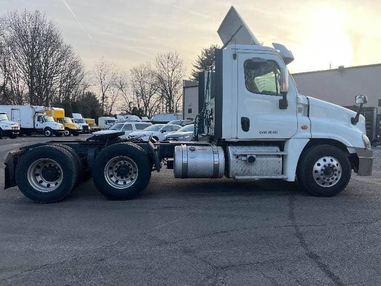 2018 Freightliner Cascadia image 5