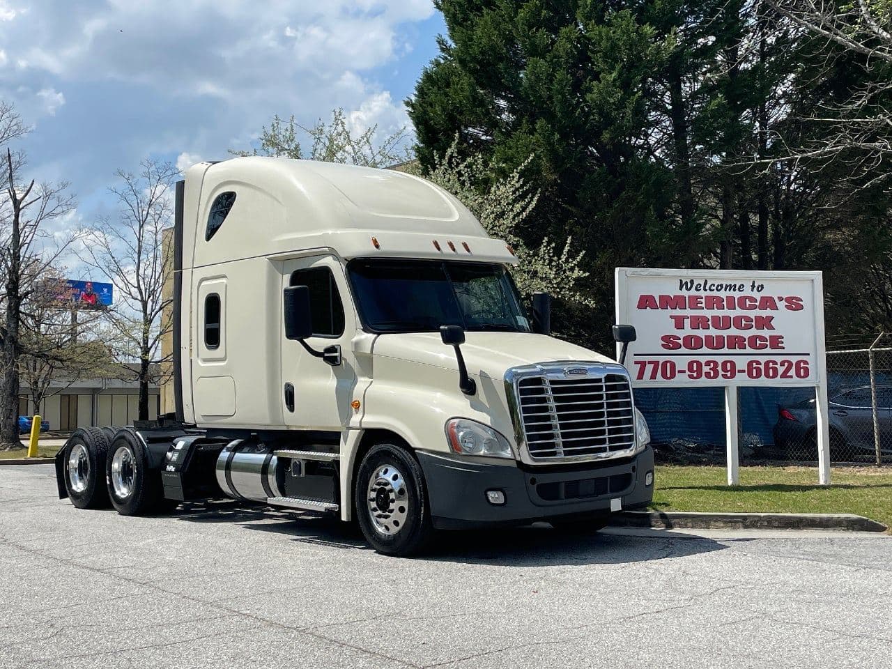 2020 Freightliner Cascadia image 1