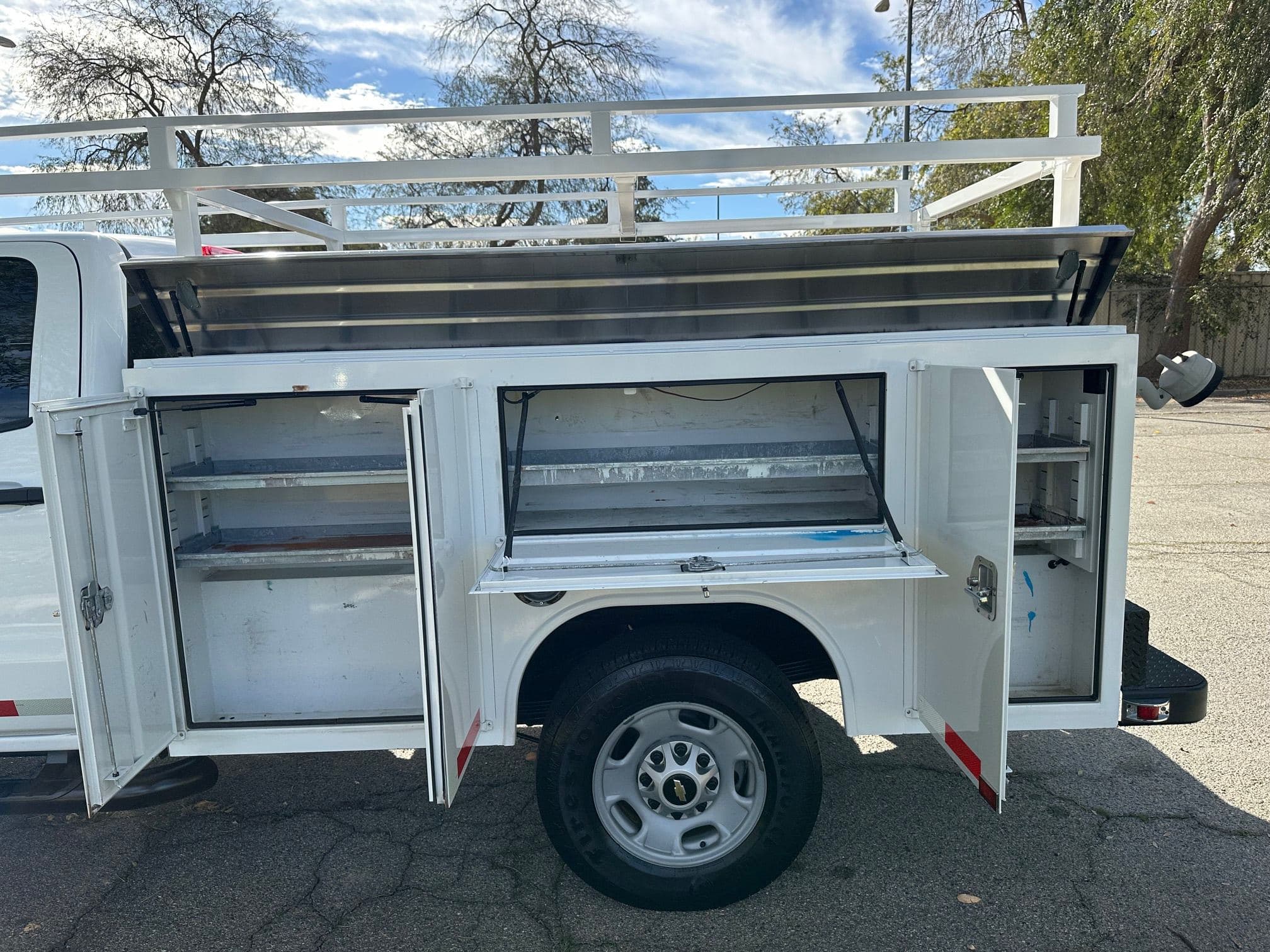 2018 CHEVROLET SILVERADO 2500HD Crew Cab Service Truck 13506 image 17
