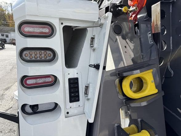 2026 Kenworth W990 image 24