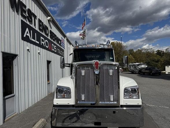 2026 Kenworth W990 image 4