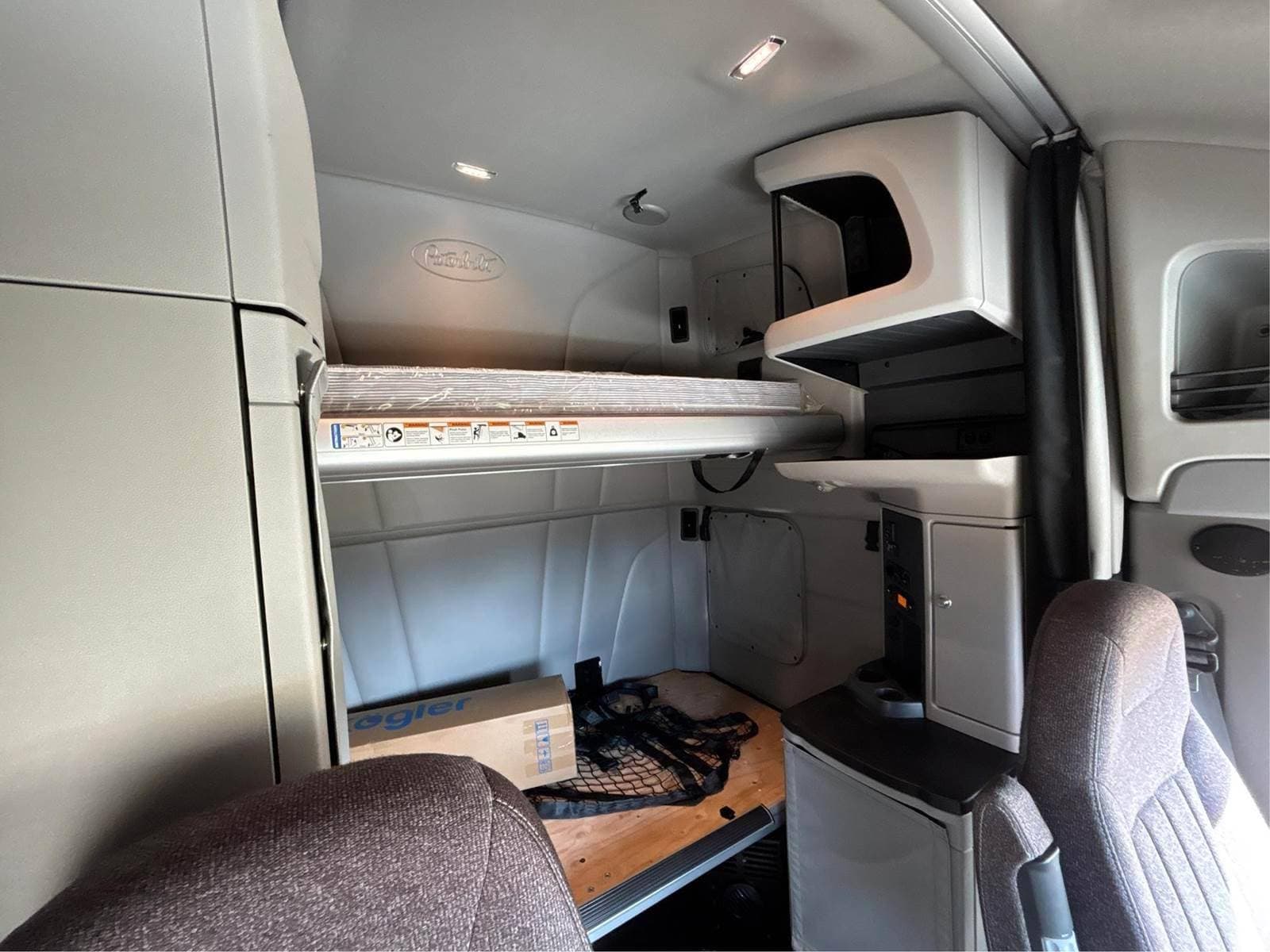 2024 Peterbilt 579 image 17