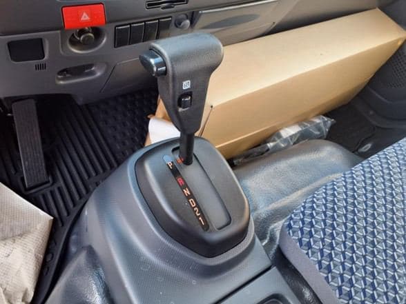 2024 Isuzu NRR image 10