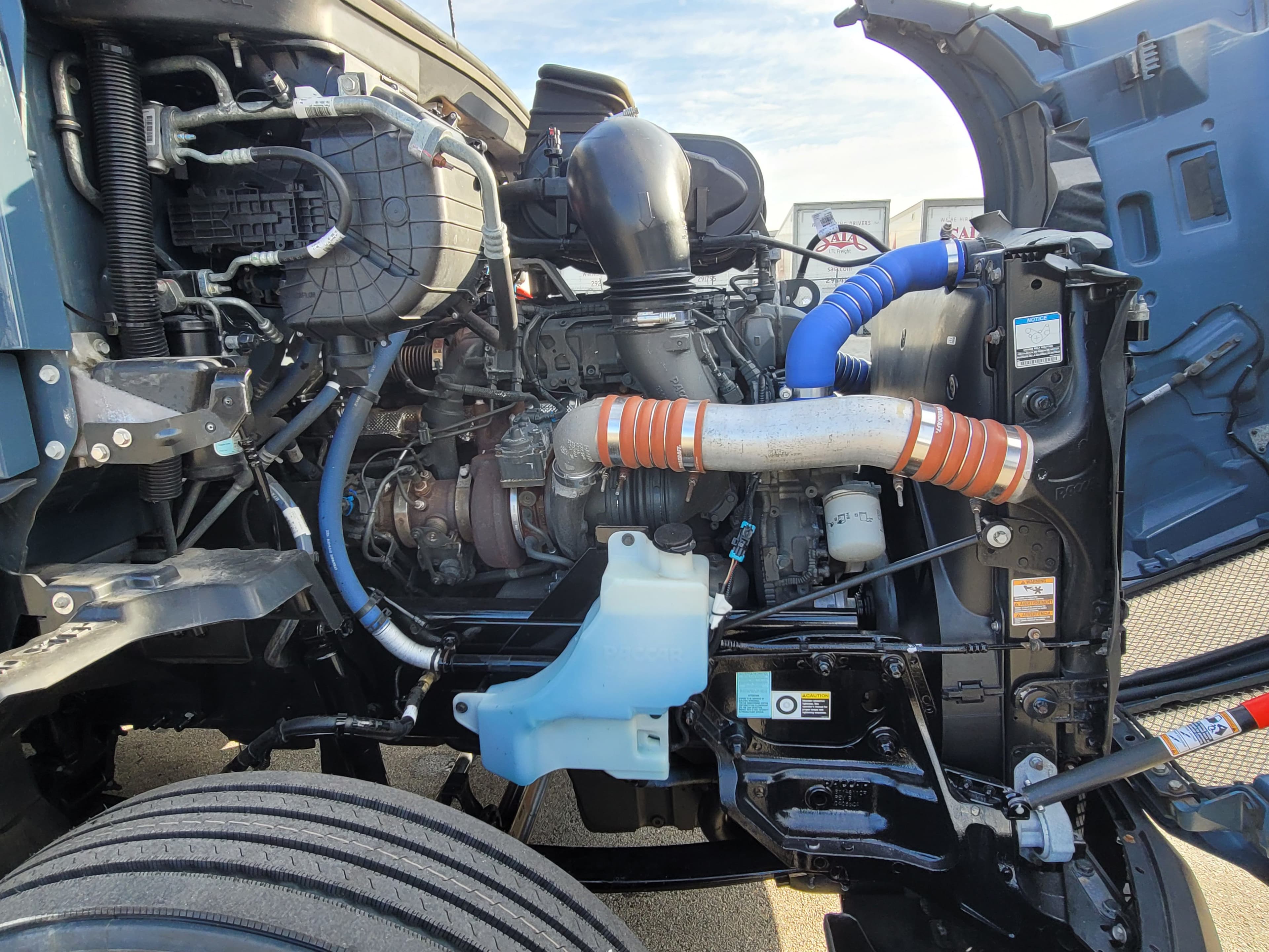 2023 Kenworth T680 image 7