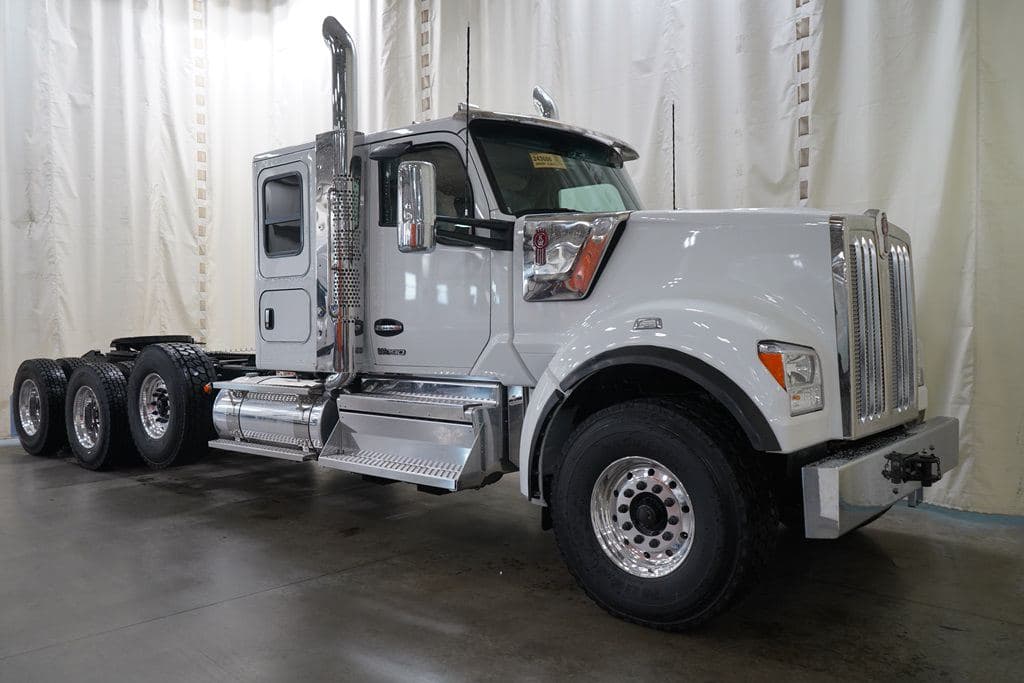 New 2027 KENWORTH W990 image 1